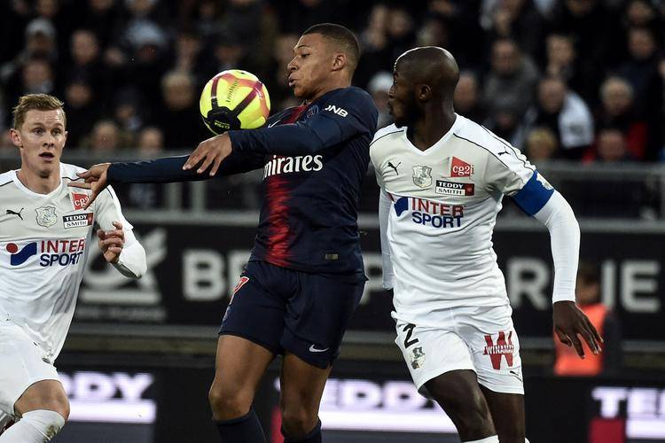 世俱杯决赛-包含亚眠主场战平，法国足球联赛希望渺茫的词条