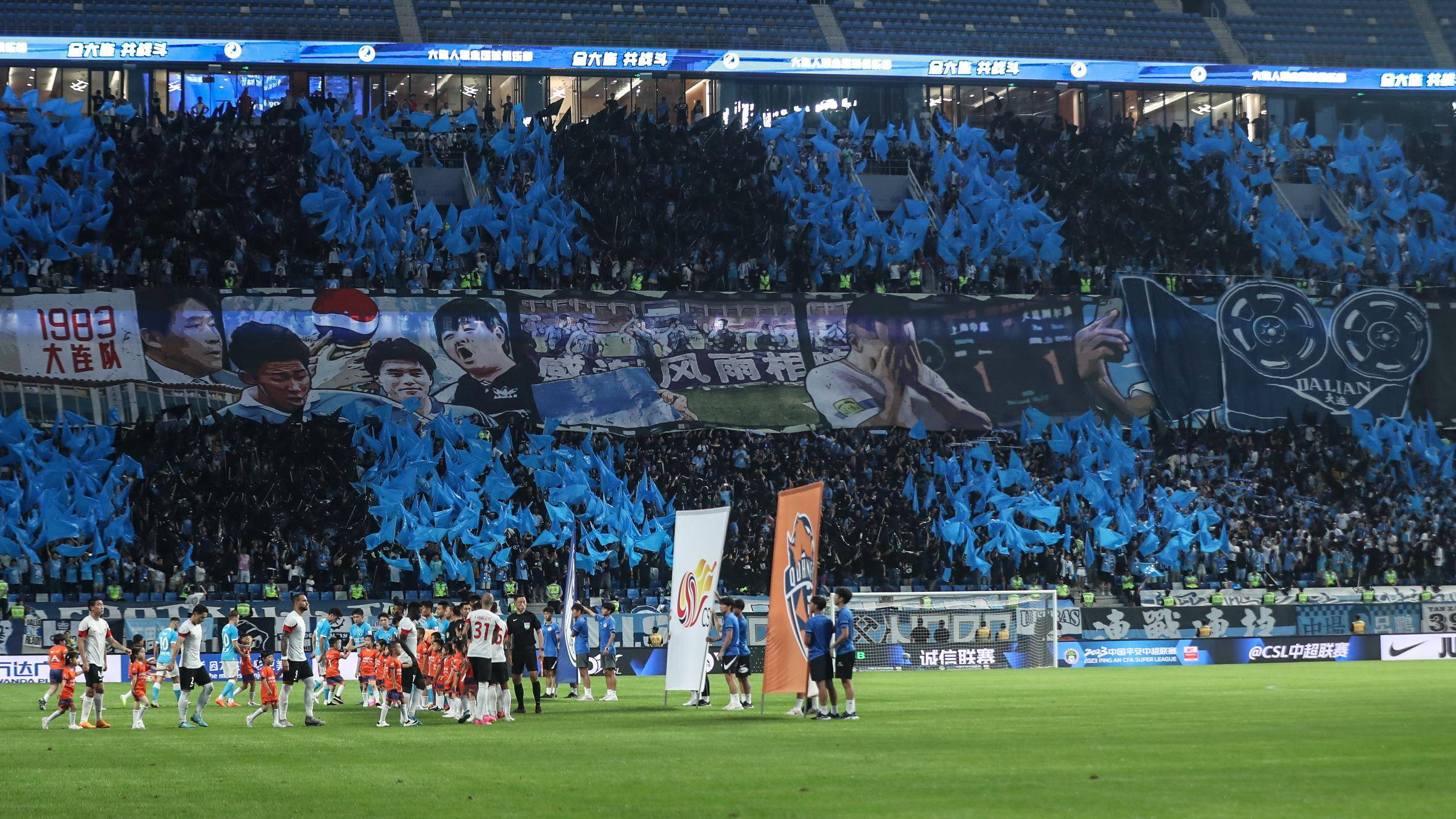 世俱杯官网-广大球迷热情高涨，现场球赛场面火爆