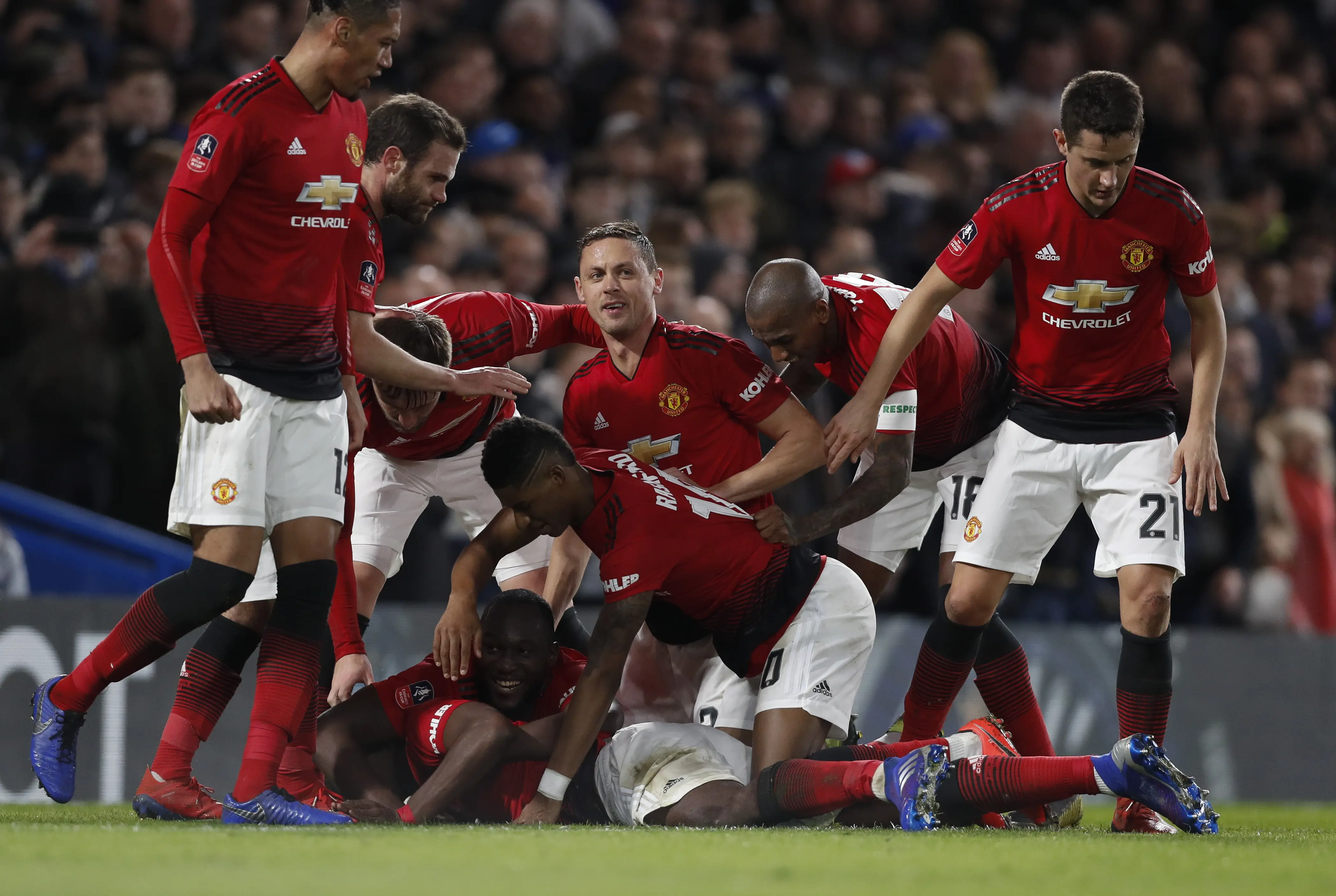 尤文图斯中场组织精彩，带动球队连胜的简单介绍