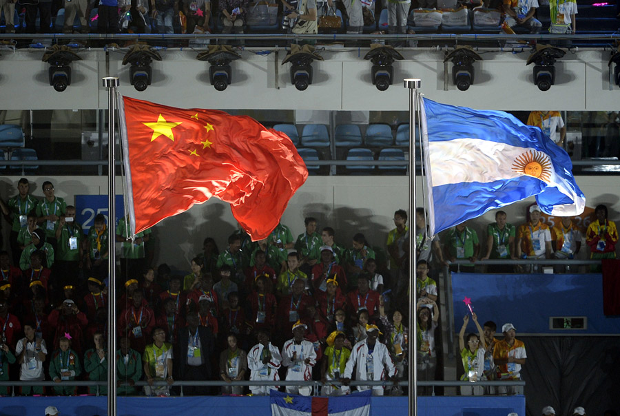 关于阿根廷篮球超级联赛半决赛劲爆开战，布宜诺斯艾利斯战胜罗塞里奥的信息