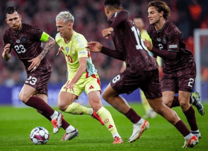 世俱杯参赛资格-丹麦队成功逆袭，晋级半决赛阶段