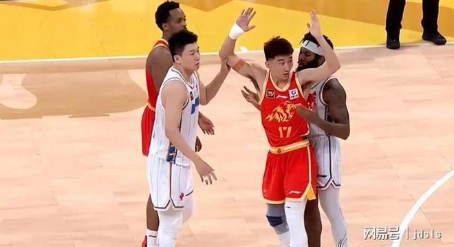 世俱杯时间-福建雷山中场连续传接，助球队控制比赛场面的简单介绍