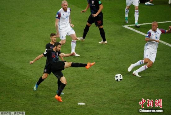 福建雷山中场连续传接，助球队控制比赛场面的简单介绍