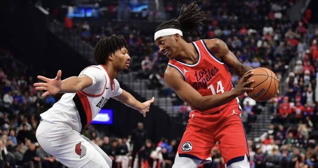 开拓者队主场战胜强敌，球队士气大振的简单介绍