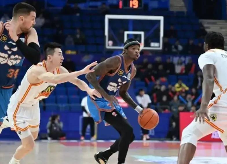 世俱杯分组-关于男子篮球联赛外援实力强大，改写比赛格局的信息