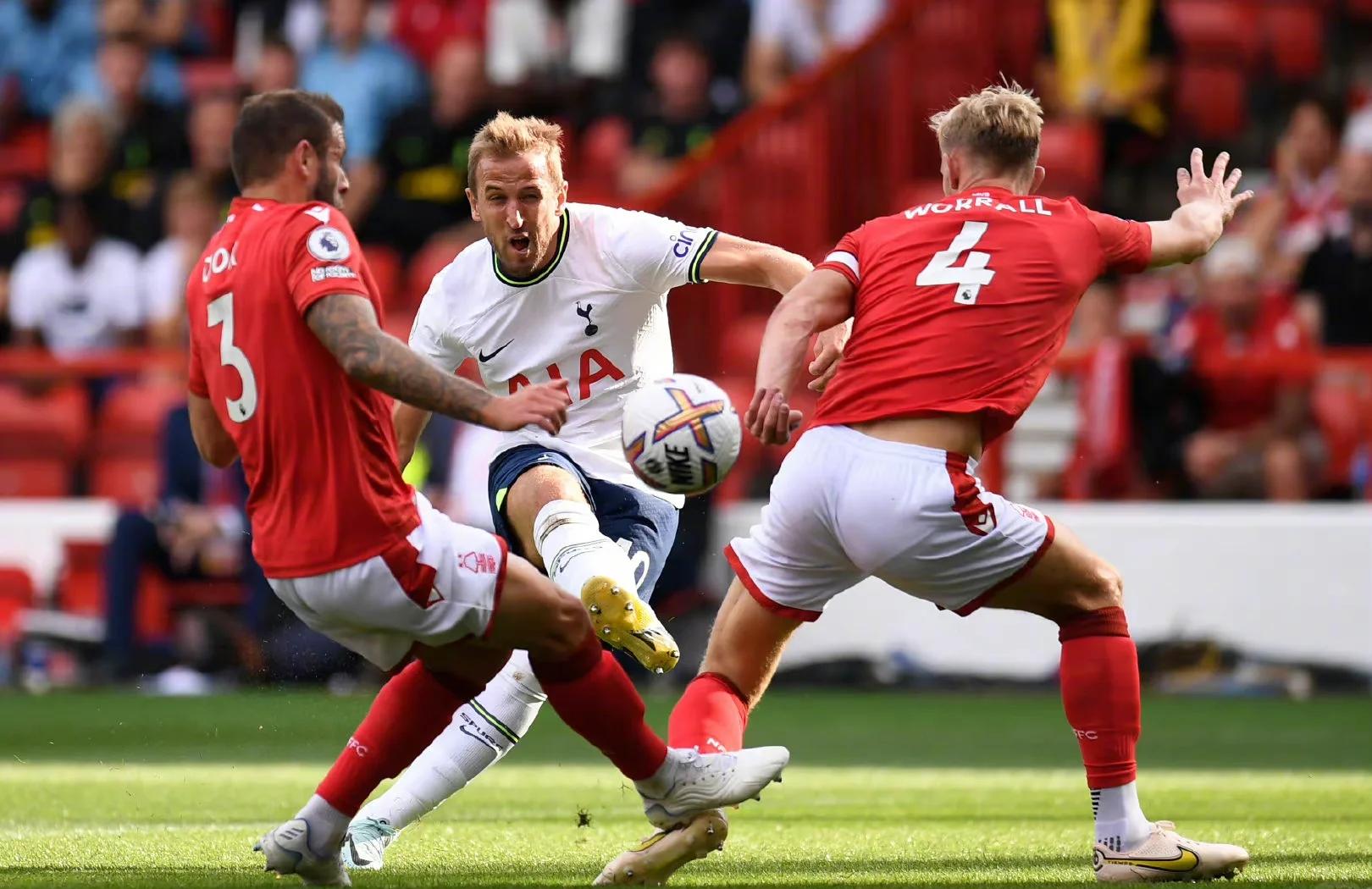 热刺后防轮换战术，收获连胜的简单介绍