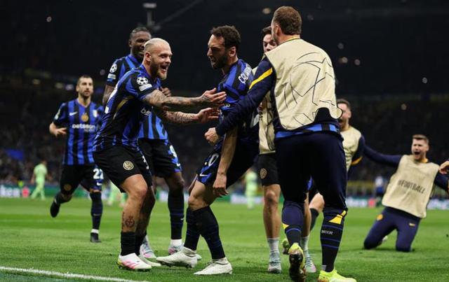 国际米兰击败AC米兰，豪取四连胜引发球迷狂欢