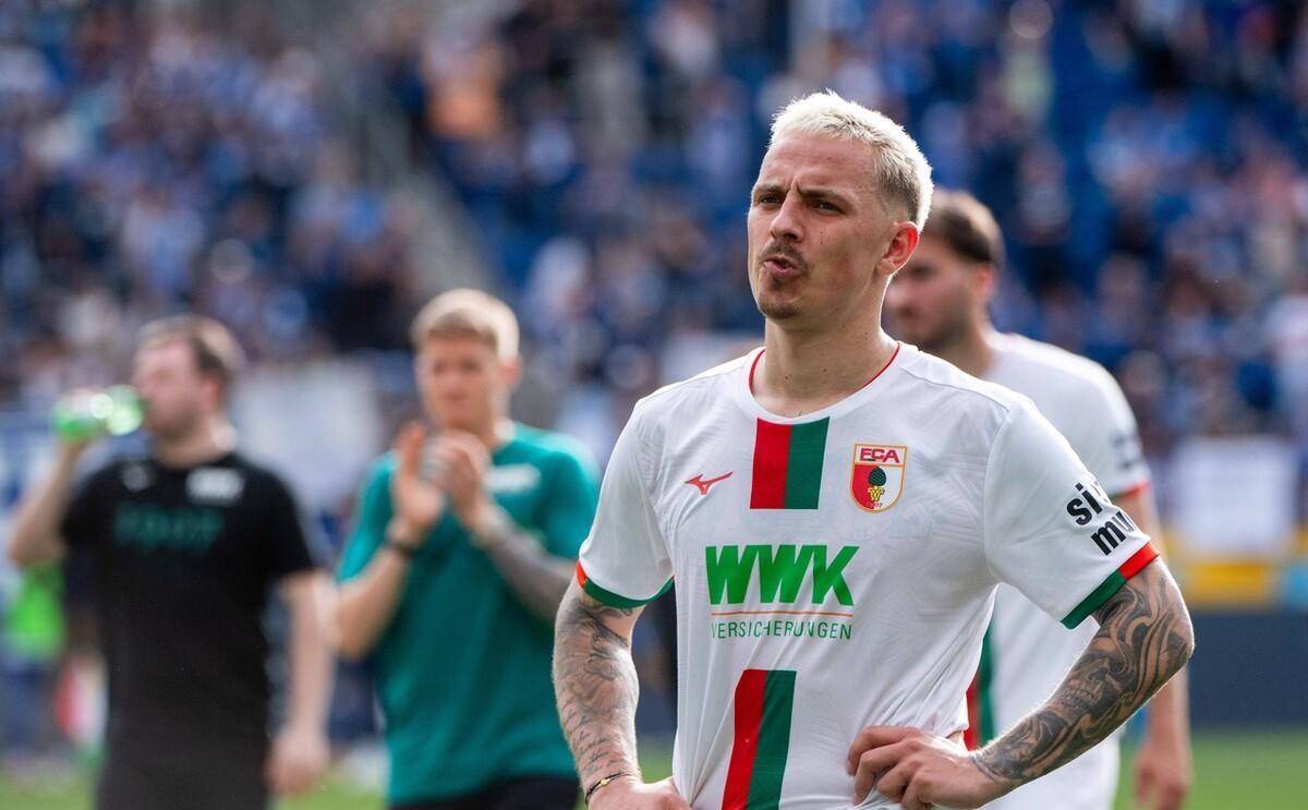 最近在德甲比赛中受到重创的是哪支球队？