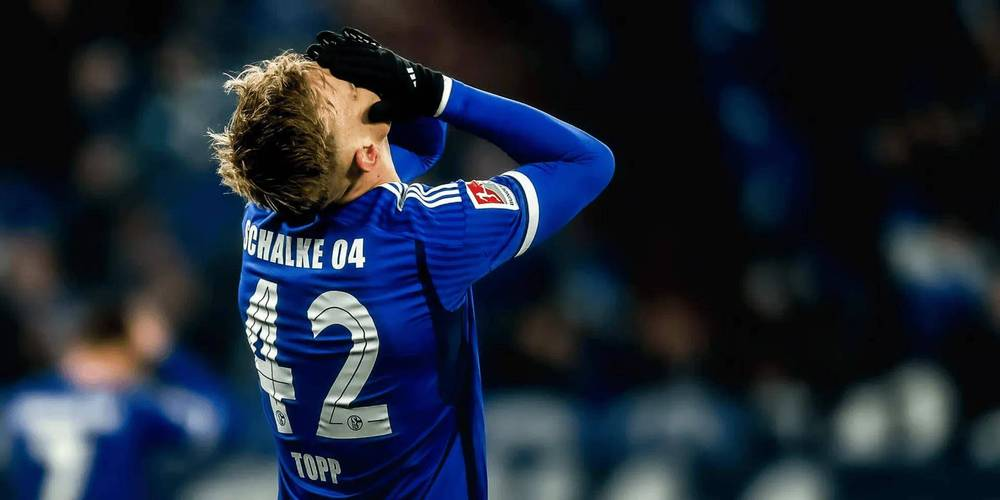 世俱杯分组-沙尔克击败法兰克福，提振士气朝前行