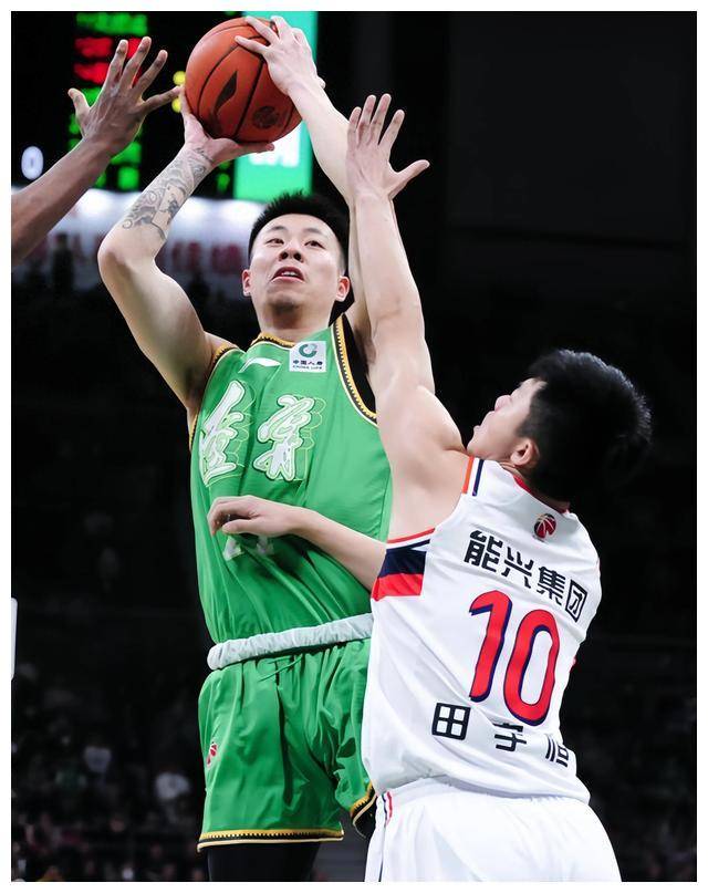 世俱杯冠军-辽宁男篮击败山东获得四连胜