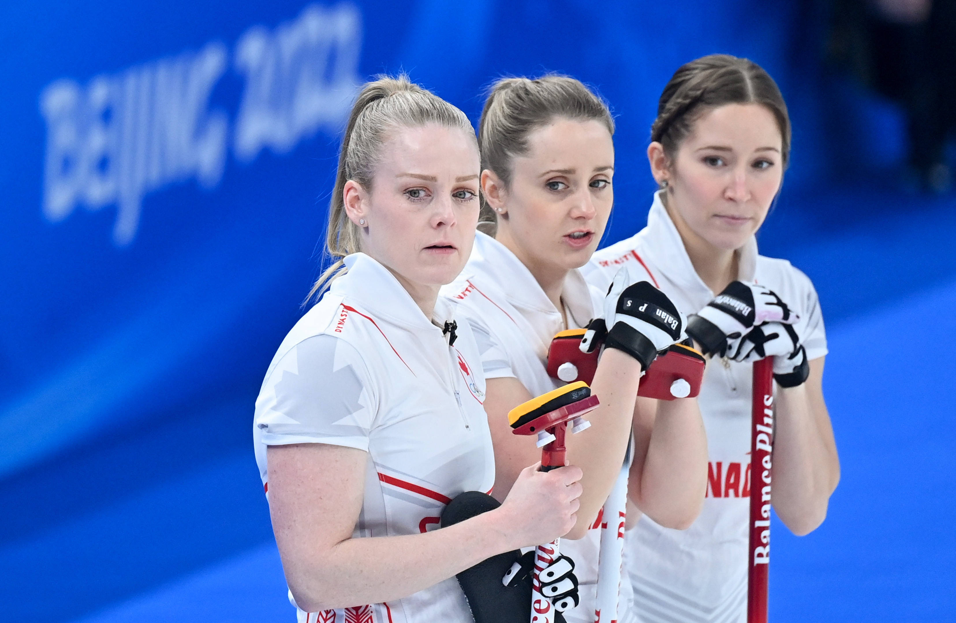 加拿大队勇夺前八，惜败瑞典队