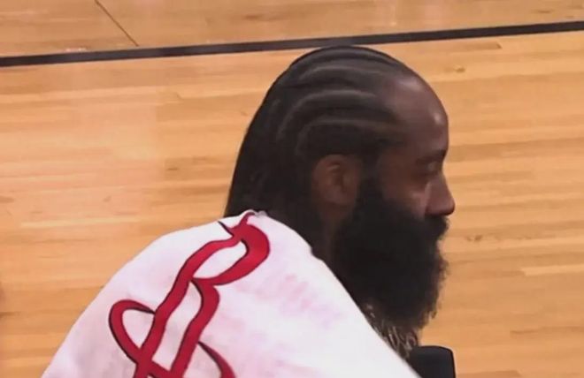 包含休斯敦火箭队内部争执不断，训练秩序混乱的词条