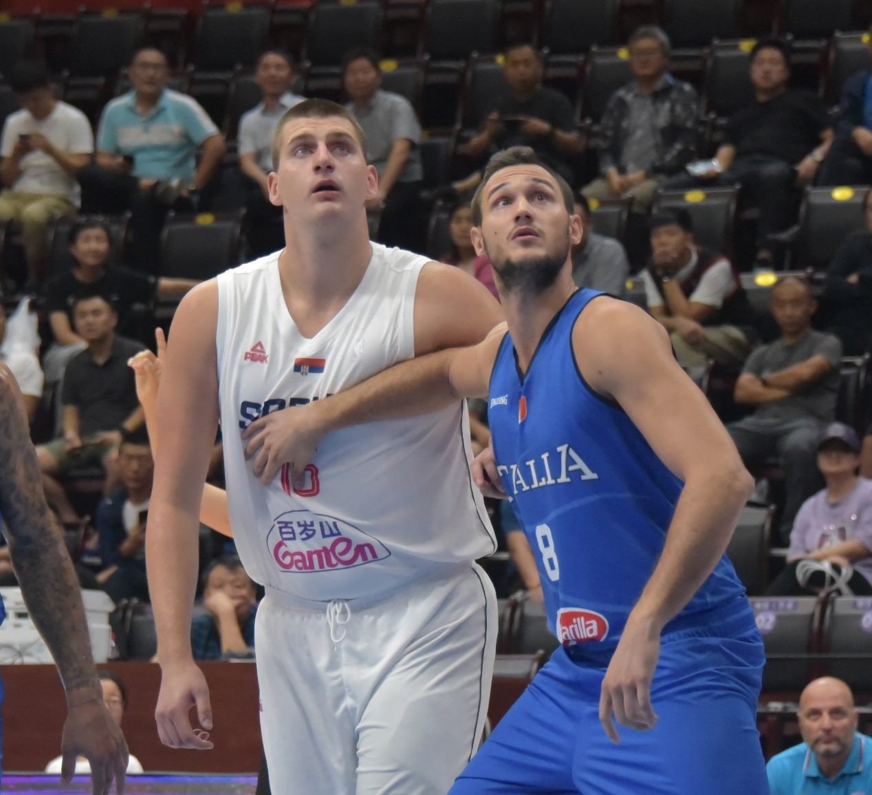 世俱杯冠军-意大利篮球联赛擂台战打响，球员实力对决