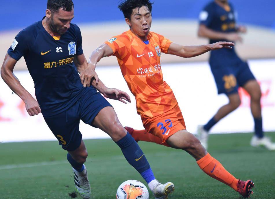 鲁能击败建业，继续保级之路，走出低谷期