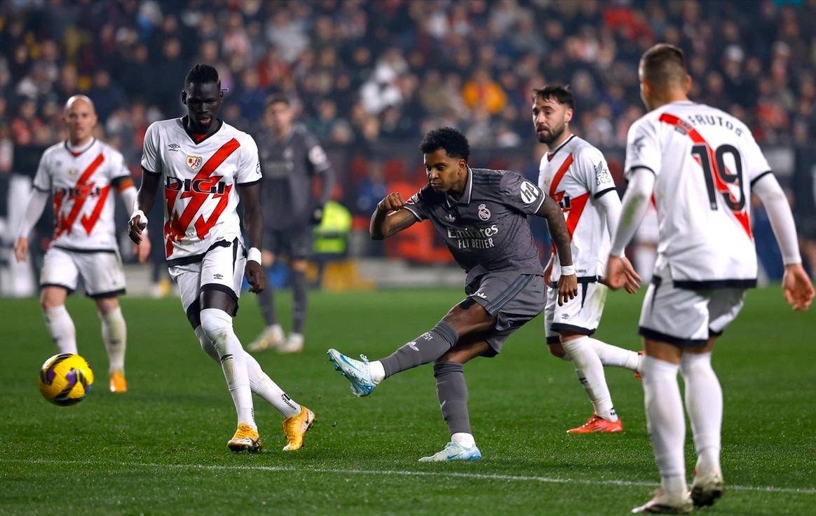 皇马大将伤愈复出，助球队连续取胜稳固西甲榜首的简单介绍