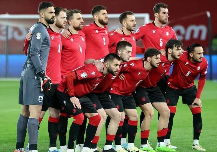 欧洲足坛豪门交锋，实力对比值得期待