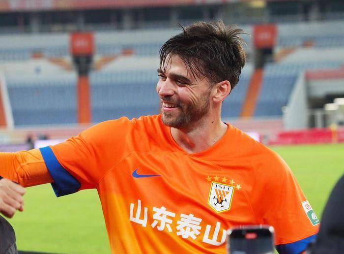 世俱杯改制-北约克客场战胜对手，成功摆脱降级区的简单介绍