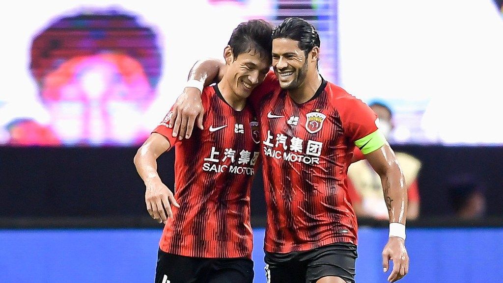 上港客场大胜贵州恒丰，领跑积分榜