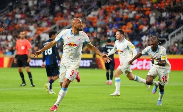 江苏队与浙江队对决，赛场上激情碰撞