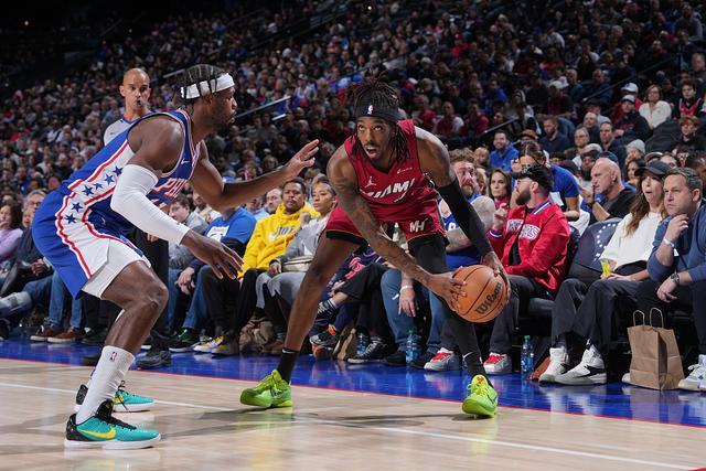 世俱杯-关于球队连战连捷，冲击冠军轰轰烈烈进行的信息