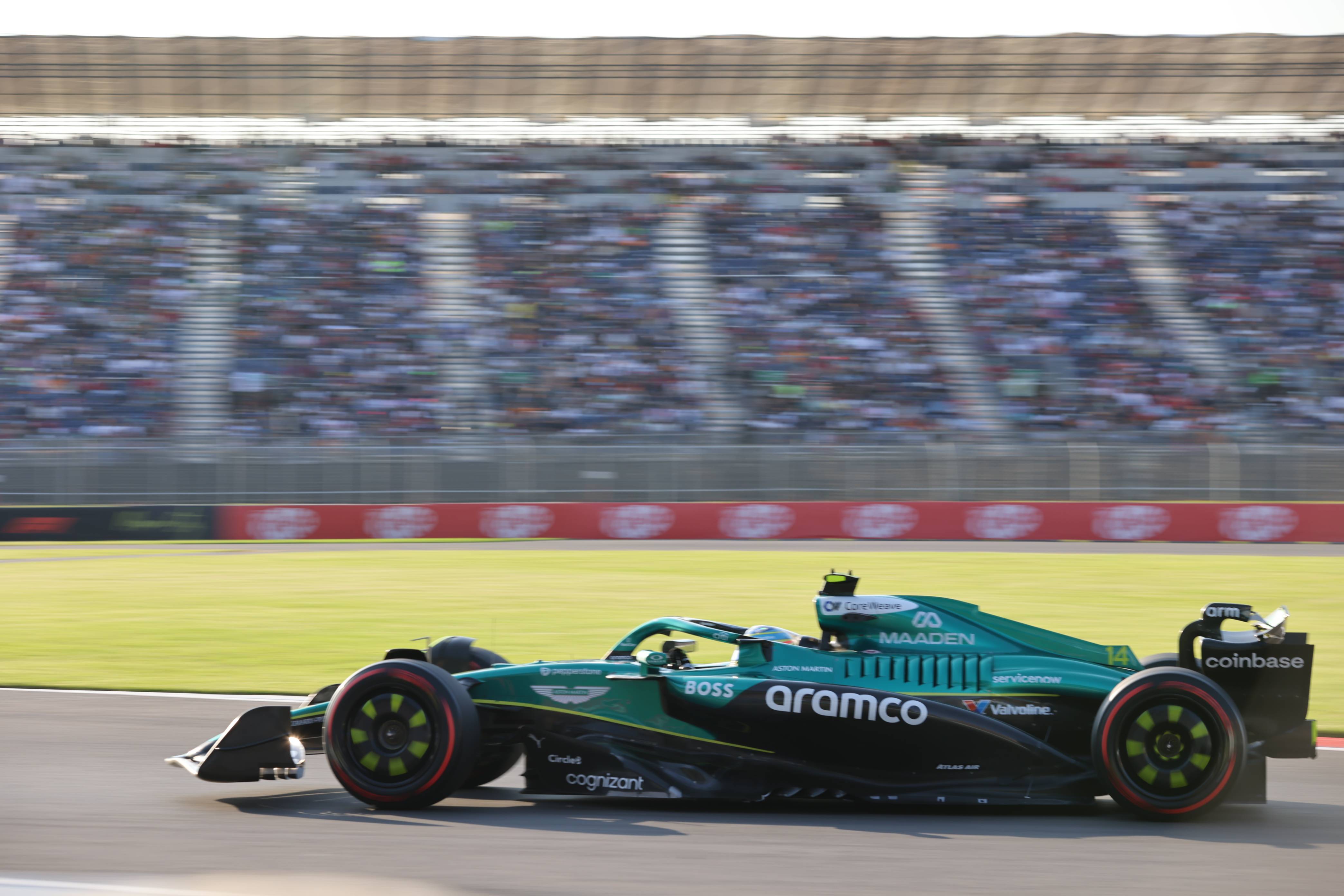 阿斯顿马丁力克红牛二队，拉塞尔统治全场的简单介绍